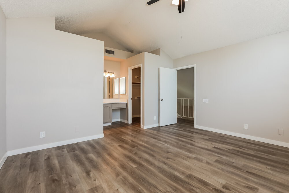 Building Photo - 235 N 22nd Pl