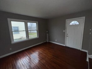 Building Photo - 1352 E 25th Ave