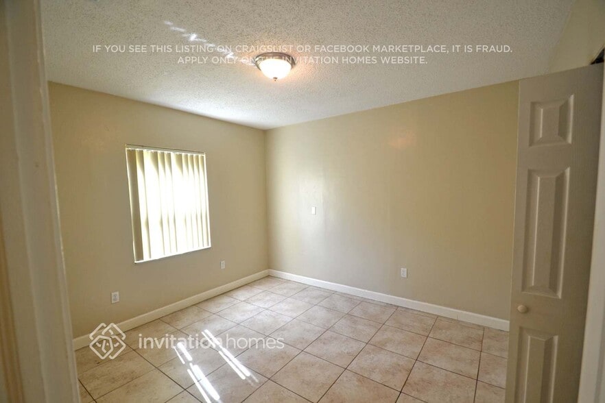 Building Photo - 730 SW 20th Rd