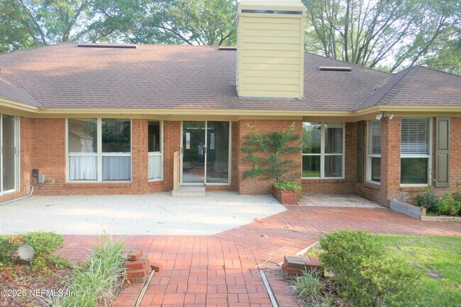 Building Photo - 10996 Raley Creek Dr S