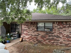 Building Photo - 3905 S Carol Pl