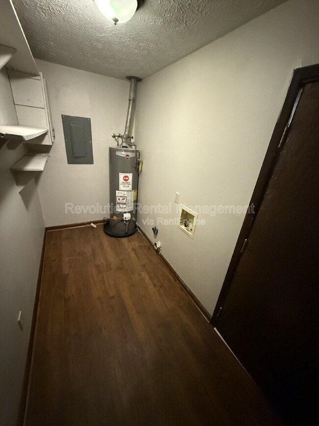 Building Photo - 500 Terry Dr