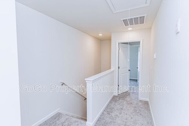 Building Photo - 31 Sunriff CT