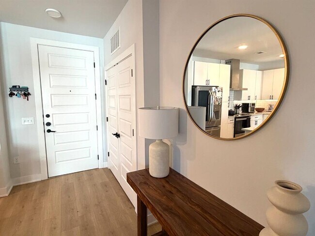 Building Photo - 3101 Govalle Ave