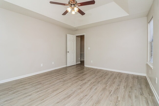 Building Photo - 2913 Crest Ridge Ct SW