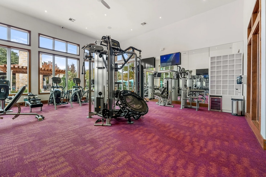 Building Photo - 12700 Ridgeline Blvd