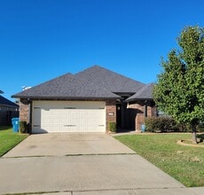 Building Photo - LEGACY Home for Rent!