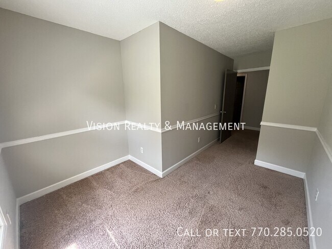 Building Photo - 750 Blandenburg Rd
