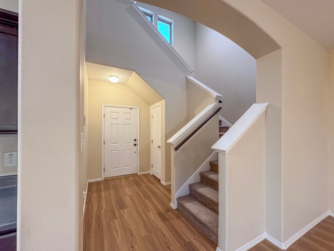 Building Photo - 4426 Gloria Dr