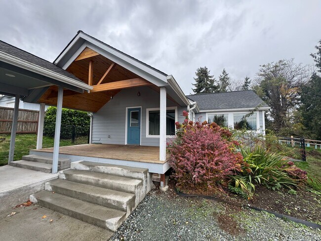 Building Photo - Jasmines Q