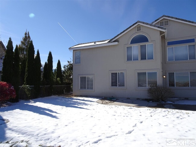 Building Photo - 7021 Heatherwood Dr