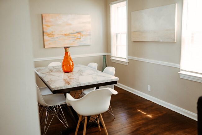 Building Photo - 13661 Cedar Rd