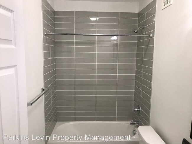 Building Photo - 2008 Bryant Ave S