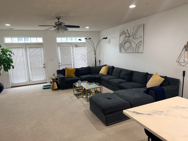 Building Photo - 7413 Matapan Dr