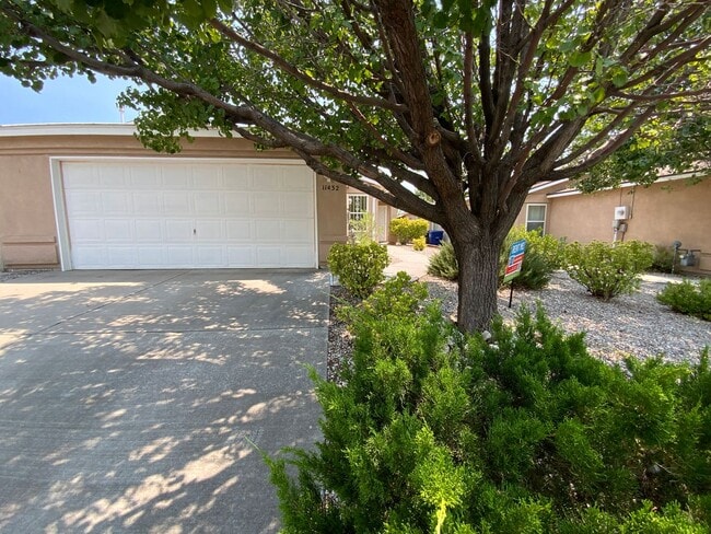 Primary Photo - 3 Bedroom Townhome Available Near Southern...