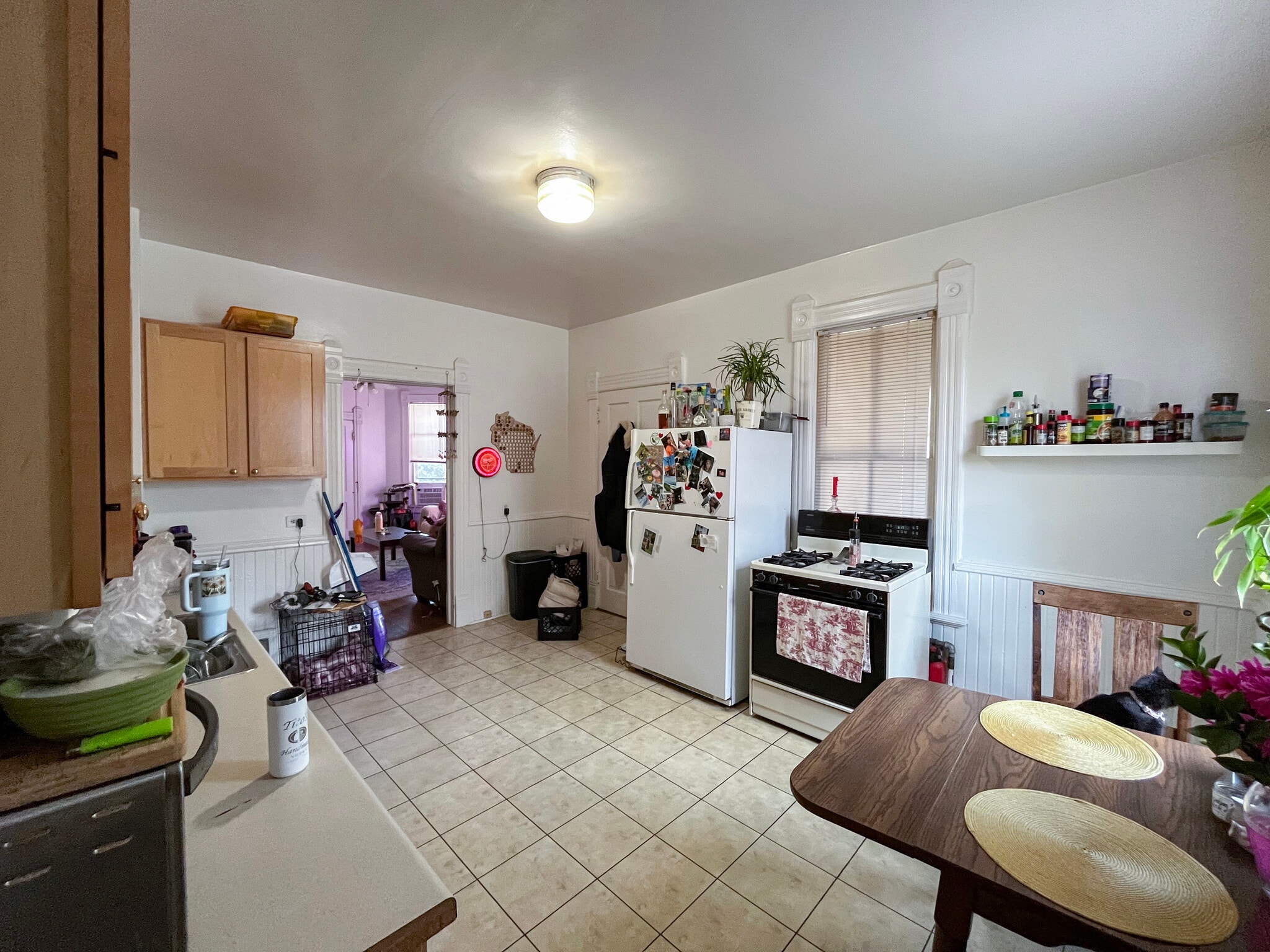 Kitchen - 2453 N Oakland Ave