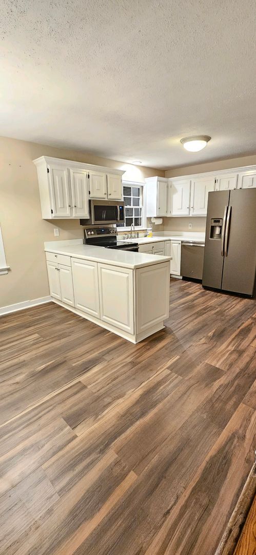 Building Photo - Great Rancher in Hanover Farms