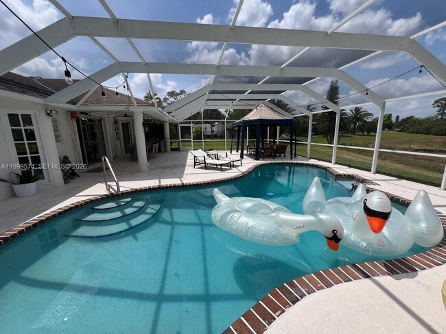 Building Photo - 503 Jackson Ave