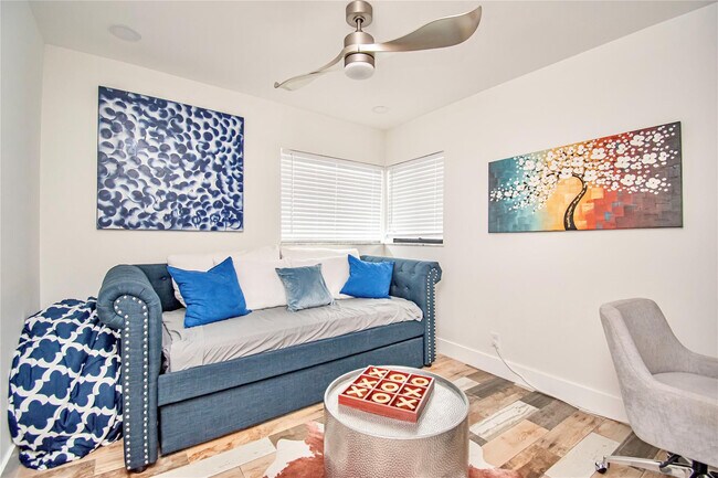 Building Photo - 6557 Country Wood Way