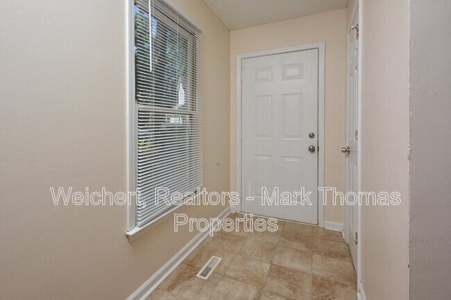 Building Photo - 13 Tarawa Terrace