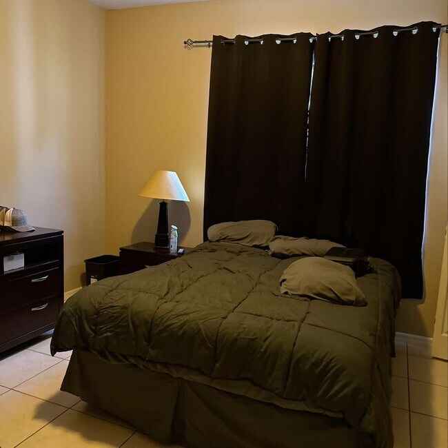 Building Photo - 11082 Lakeland Cir