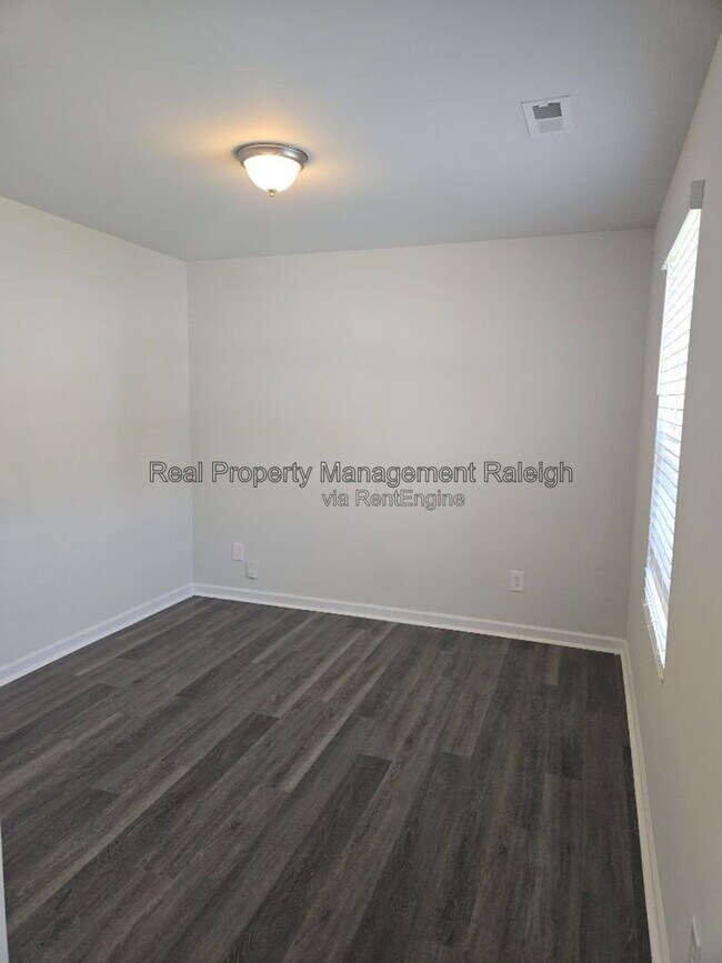 Building Photo - 3520 Slippery Elm Dr