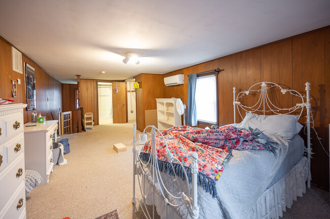 Bedroom 3 (upstairs) - 2123 W Sherwood Ave