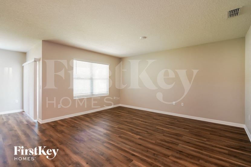 Building Photo - 2741 Grand Central Ave