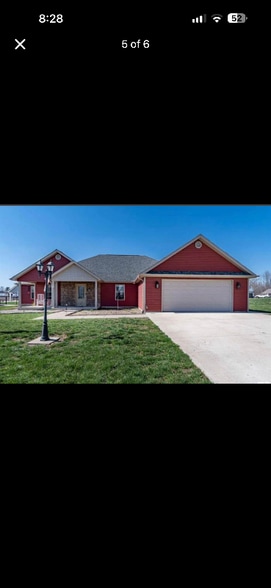 Building Photo - 1802 Roye Ln