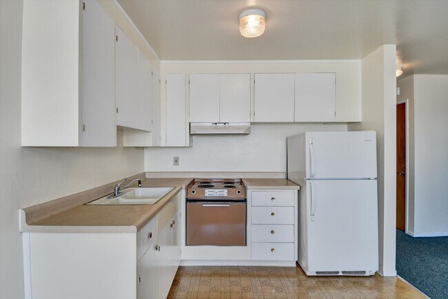 Building Photo - 90 Terra Vista Ave