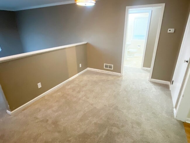 Building Photo - 2-Bedroom 1 Bath Ranch Style Home Near GD ...