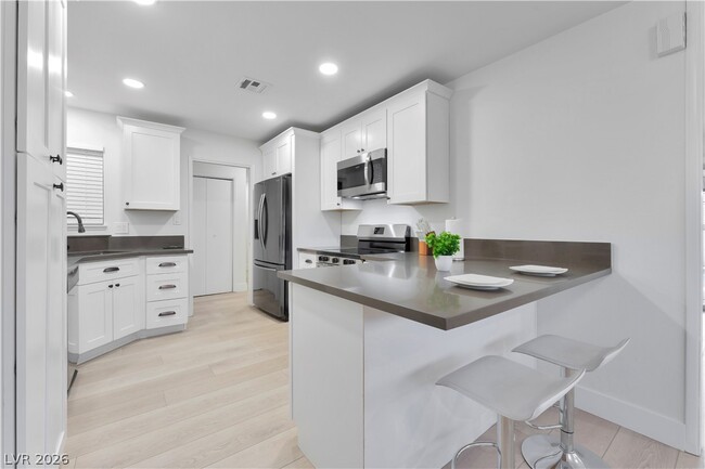 Building Photo - 105 Marigold Ln