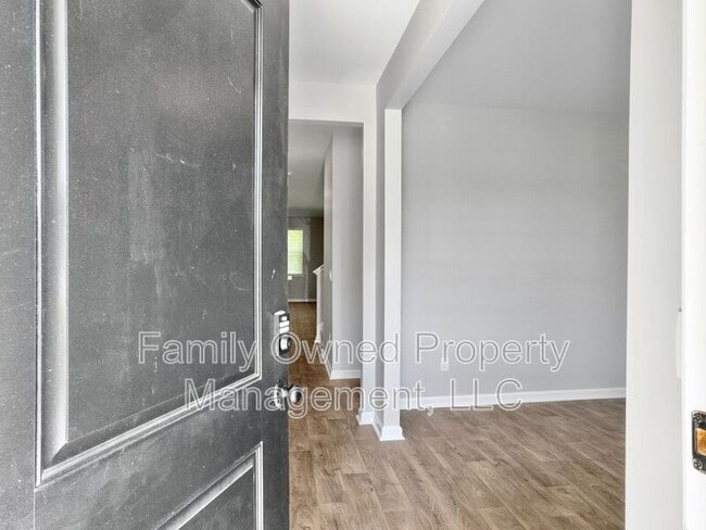 Building Photo - 422 Blue Elderberry Run