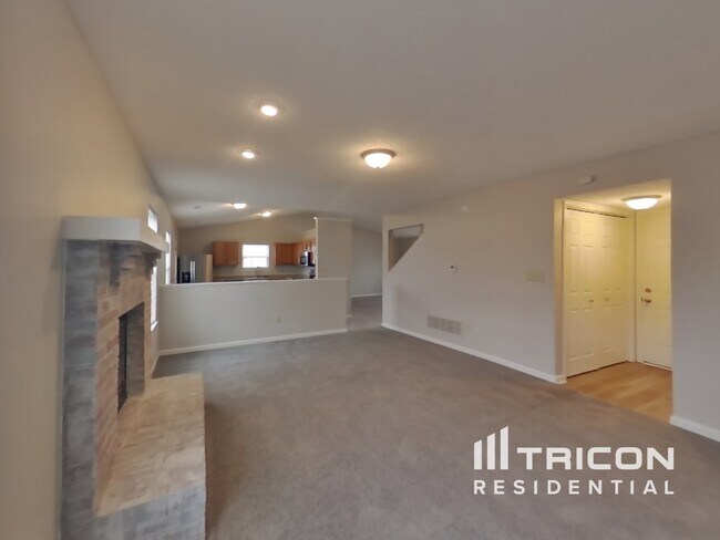Building Photo - 302 E Brixton Woods Dr