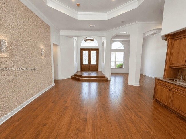 Building Photo - 3424 Belmont Terrace