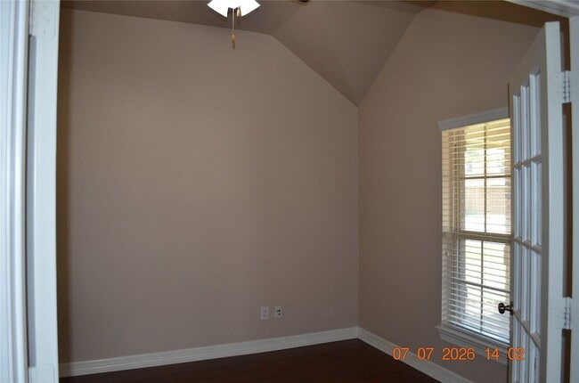 Building Photo - 9638 Castlerock Tr