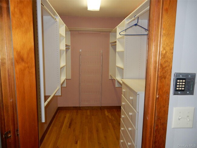 Building Photo - 104 County Rd 65