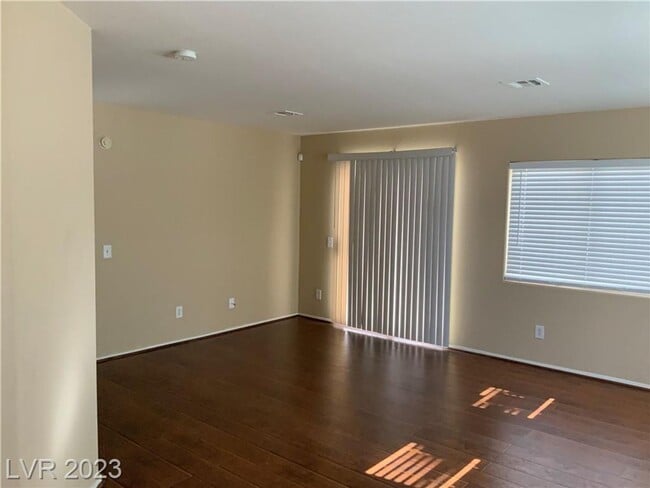 Building Photo - CHARMING SPLIT LEVEL HOME. FEATURING OPEN FAMILY ROOM