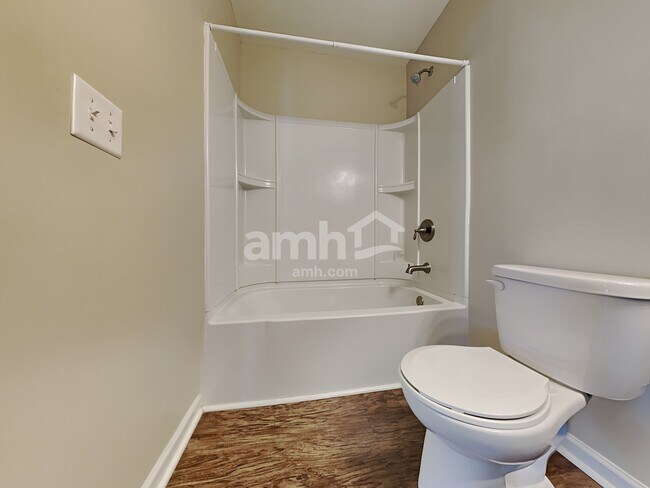 Building Photo - 321 Iveson Rd