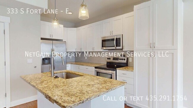 Building Photo - 333 S Fort Ln