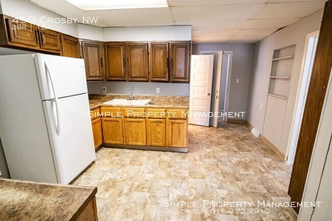 Building Photo - Nice 2 Bed 1 Bath on the NW Side!