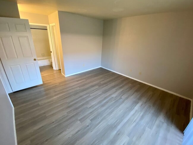 Building Photo - Perfect Tempe Location 2 Bedroom 2 Bath