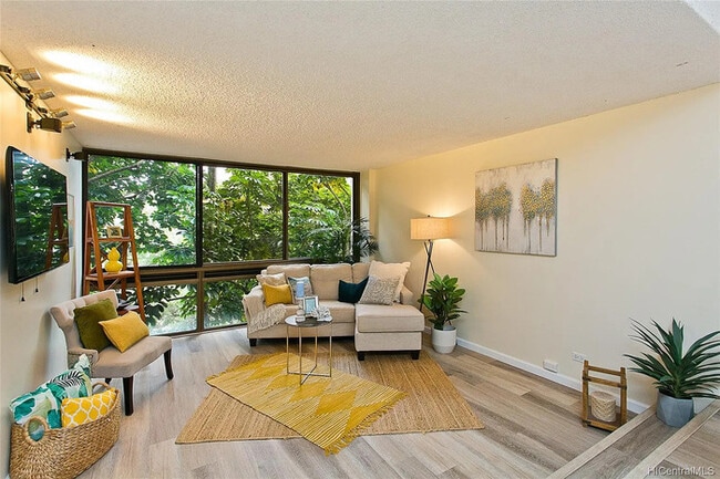 Building Photo - 1 bed 1 bath Amazing ocean, marina and mountain view unit.