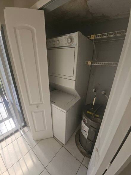 Building Photo - 4718 Chevy Pl