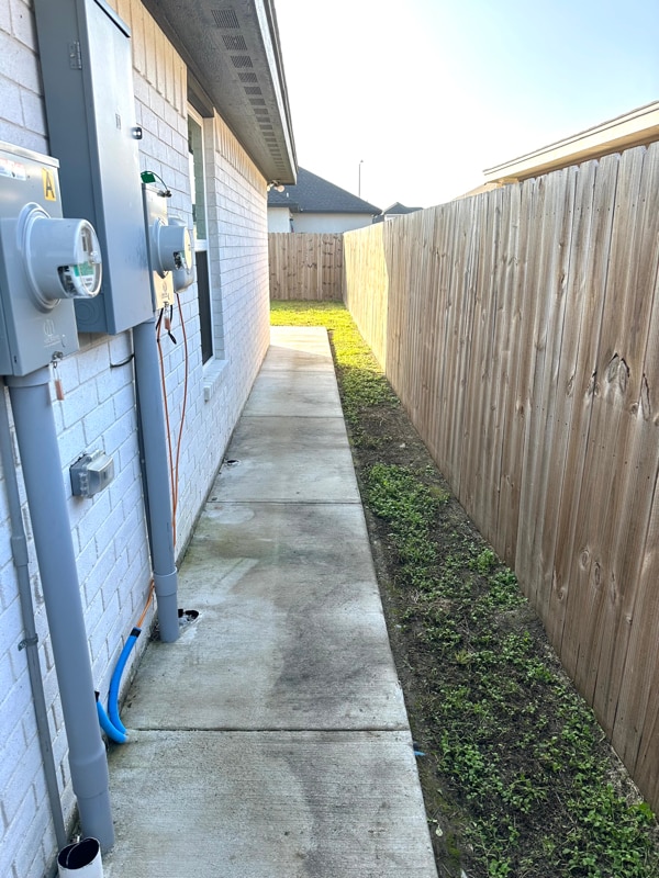 Building Photo - 324 Uva Ln