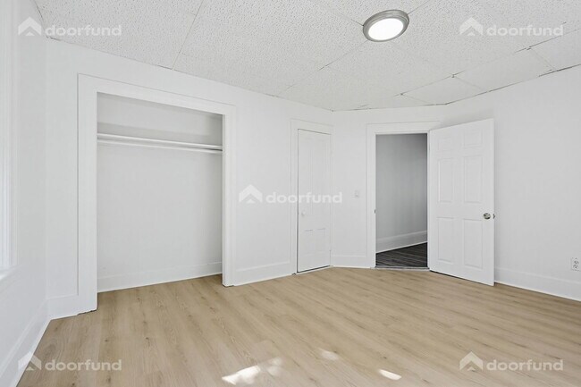 Building Photo - 17 Wachusett St