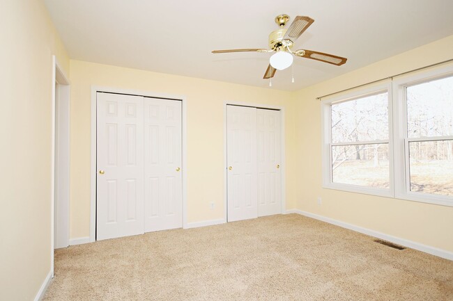 Building Photo - Pet-Friendly N.Albemarle Home on Over 2.5 ...