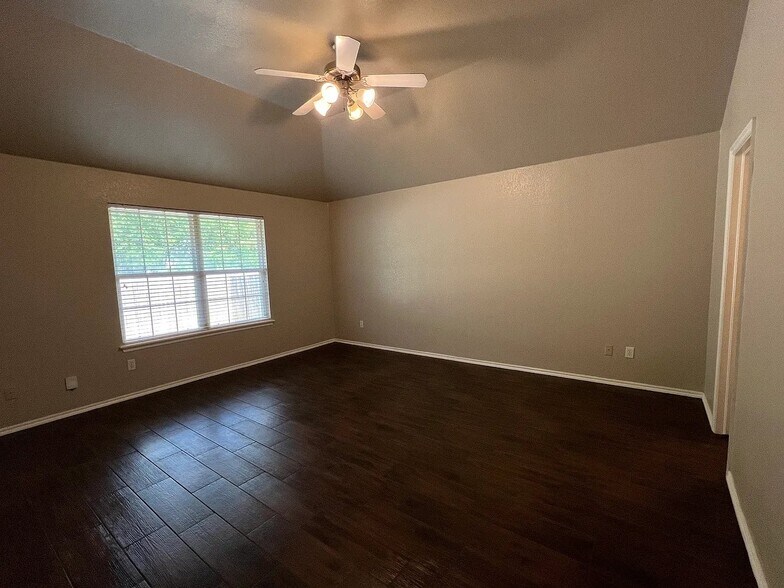 Building Photo - 512 Choctaw Gate Dr