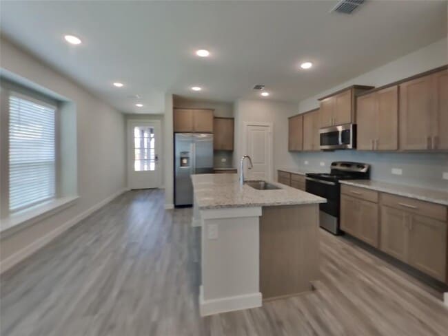 Building Photo - 556 Raglands Rd