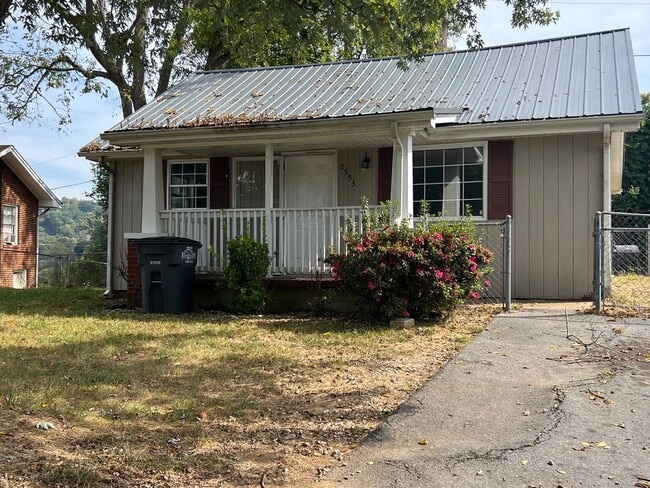 Building Photo - 2 bed 1 bath Kingsport - off of Fort  Henr...